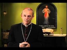 Bishop Athanasius Schneider Discusses Communion in the Hand – EWTN